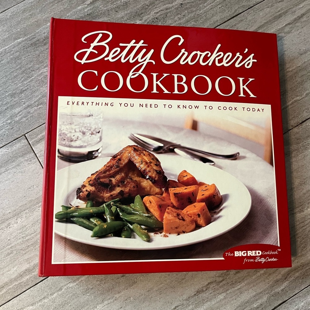Vintage BETTY CROCKER “The Big Red Cookbook” Notebook Dividers 5 Ring Everything